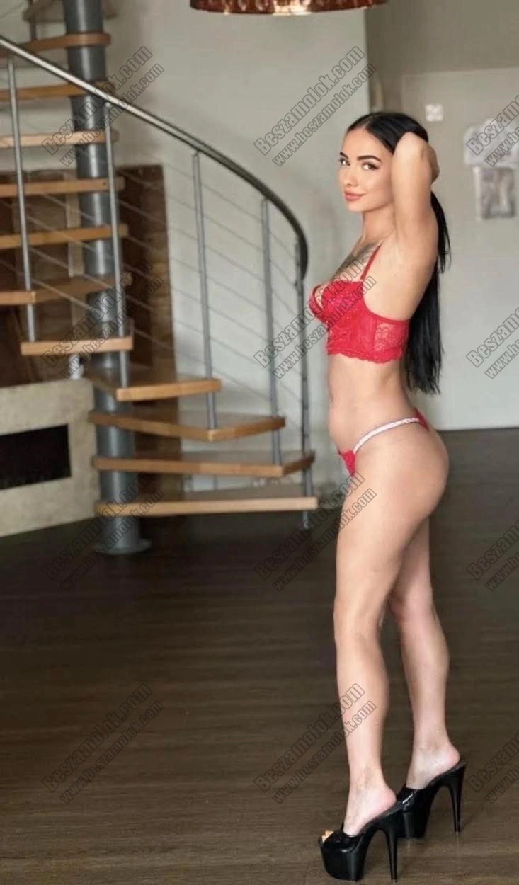 Lejla - +36 70 428 8170 - arckepes szexpartner foto